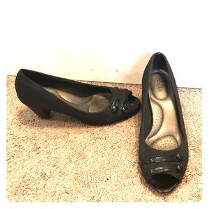 Abella black comfy 3” heels